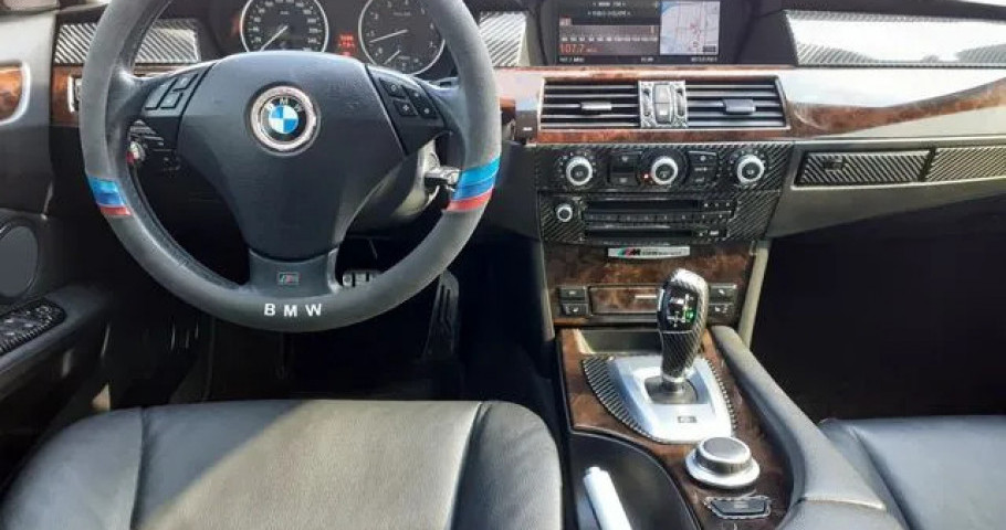 BMW 5-Series 