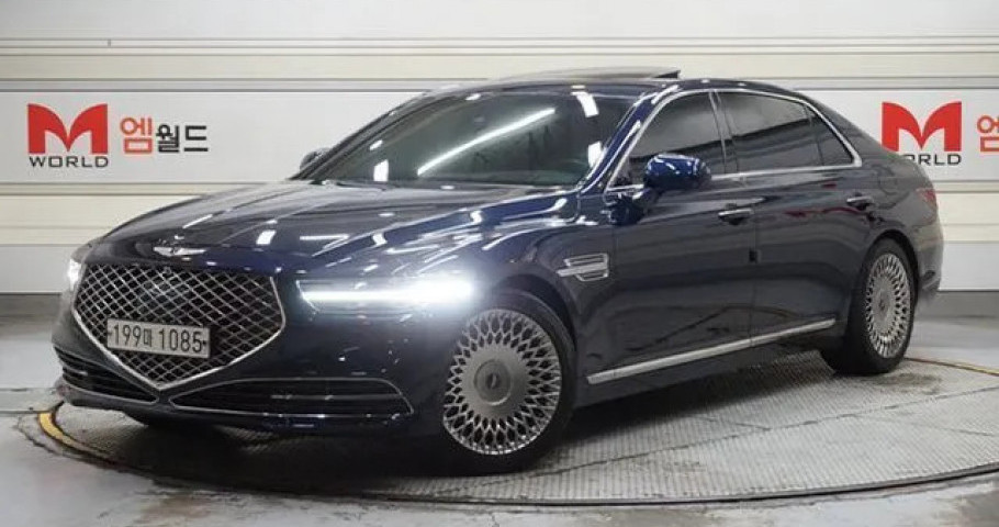 Genesis G90 