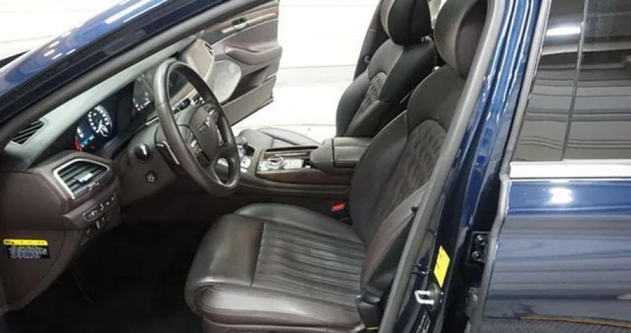 Genesis G90 