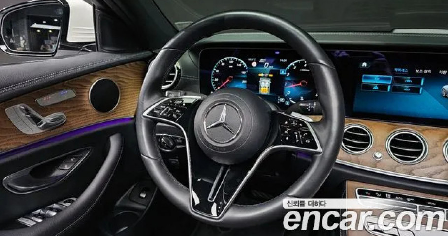 Mercedes-Benz E-Class 