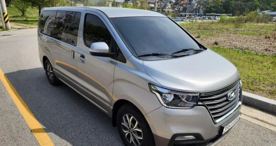 Hyundai Starex 