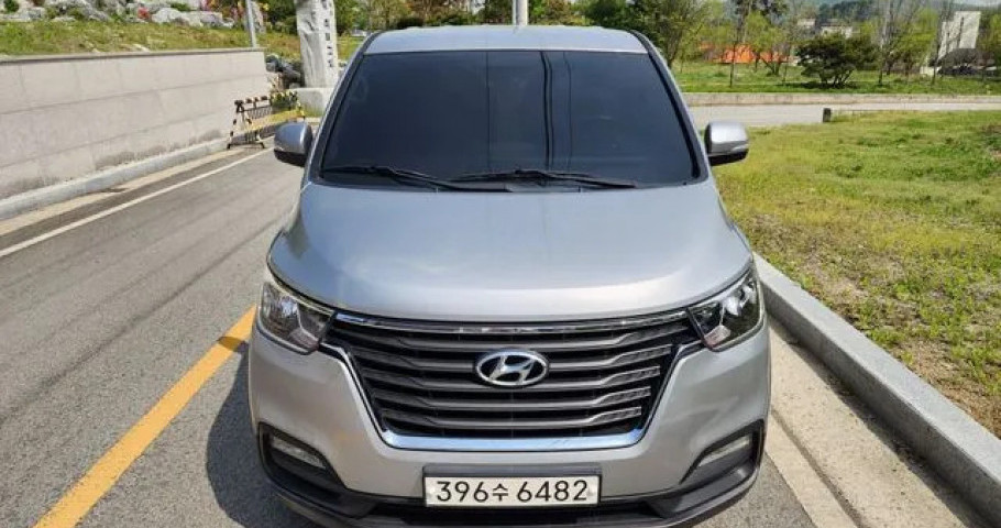Hyundai Starex 
