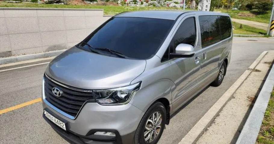Hyundai Starex 