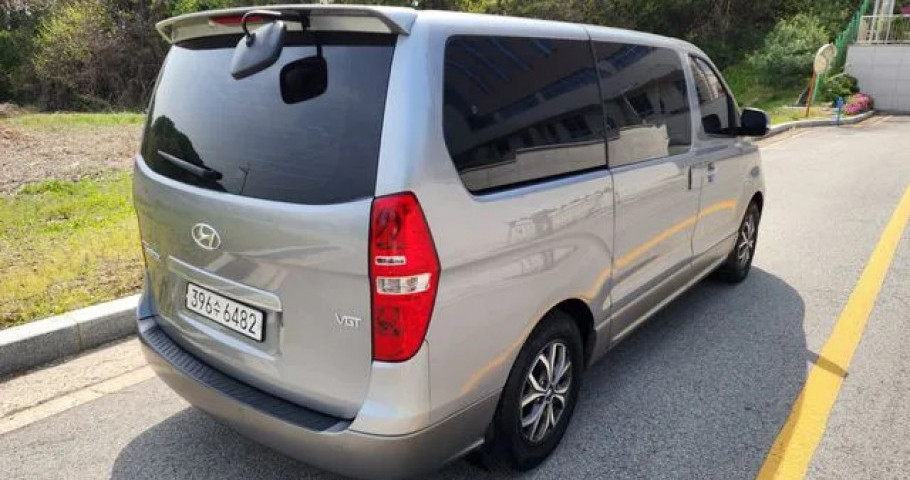 Hyundai Starex 