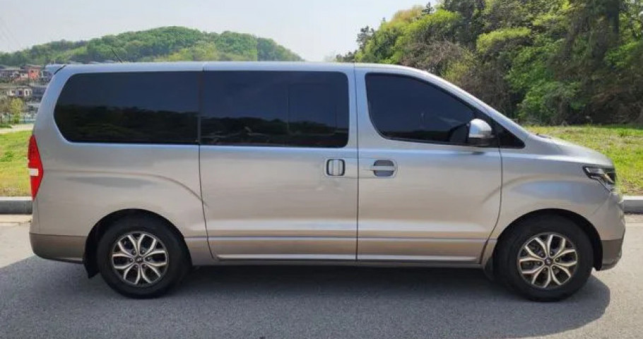 Hyundai Starex 