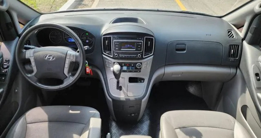 Hyundai Starex 