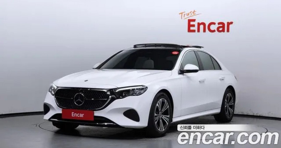 Mercedes-Benz E-Class 