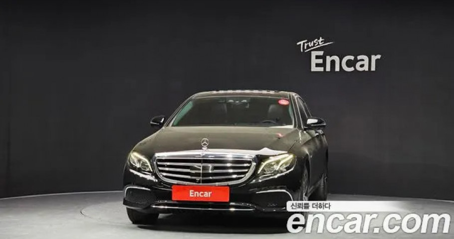 Mercedes-Benz E-Class 