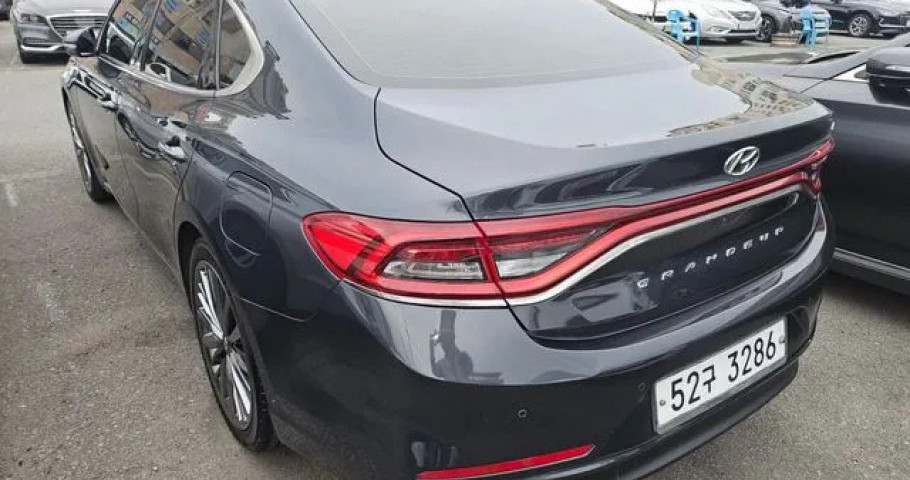 Hyundai Grandeur 