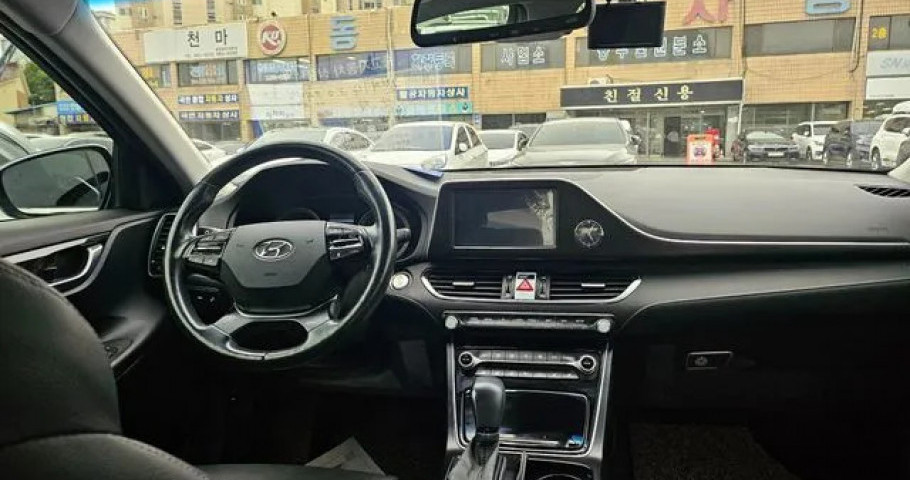 Hyundai Grandeur 