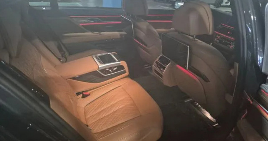 Bmw 7-Series 