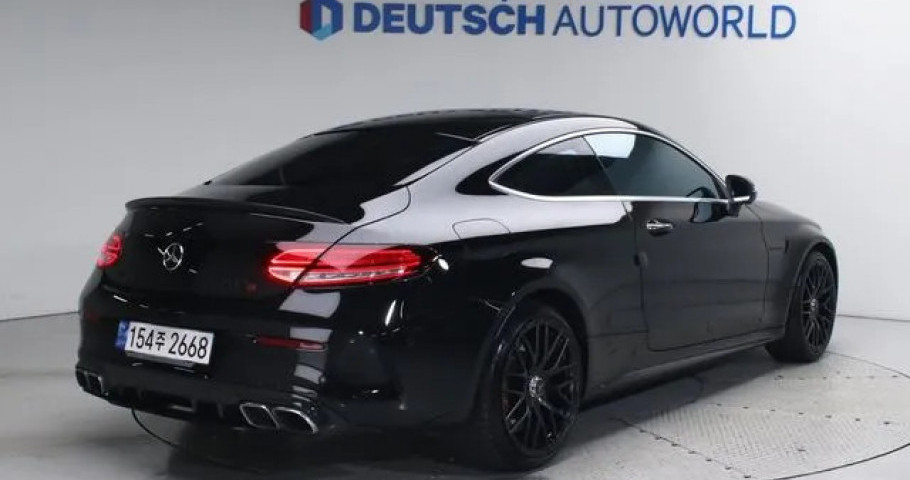 Mercedes-Benz C-Class 