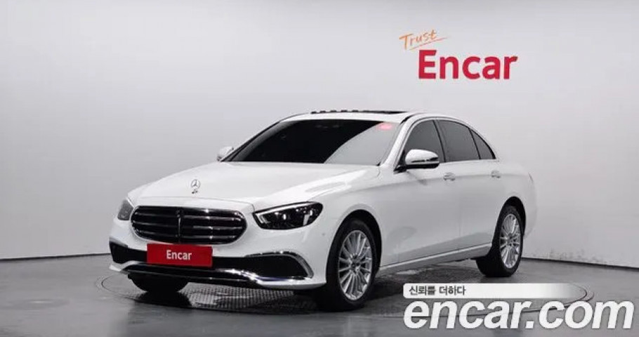 Mercedes-Benz E-Class 