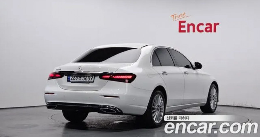 Mercedes-Benz E-Class 