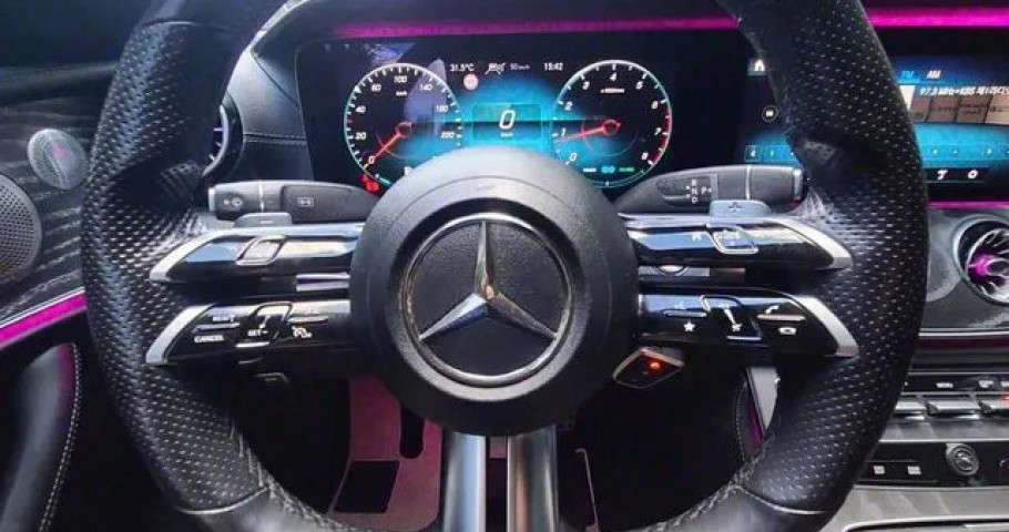 Mercedes-Benz E-Class 