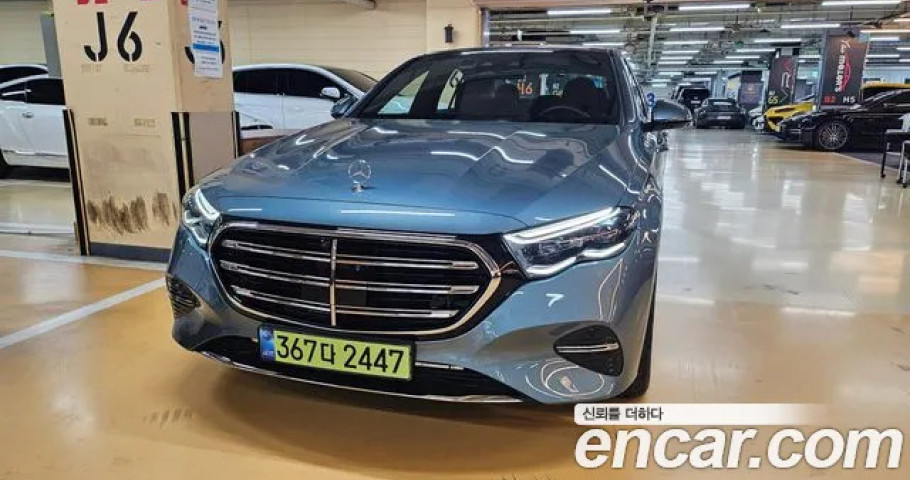 Mercedes-Benz E-Class 