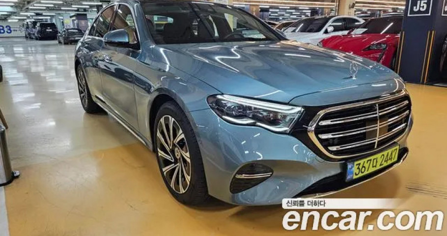 Mercedes-Benz E-Class 