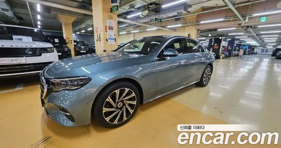 Mercedes-Benz E-Class 