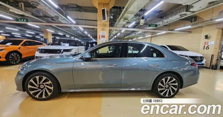 Mercedes-Benz E-Class 