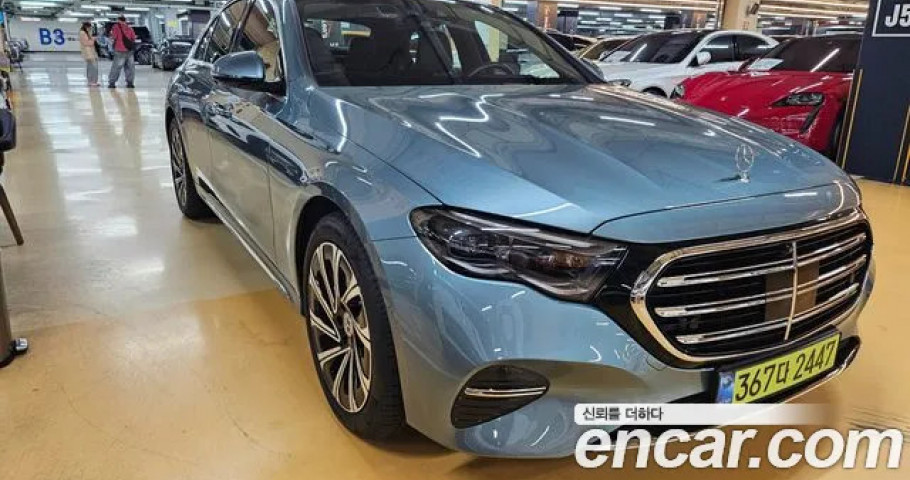 Mercedes-Benz E-Class 