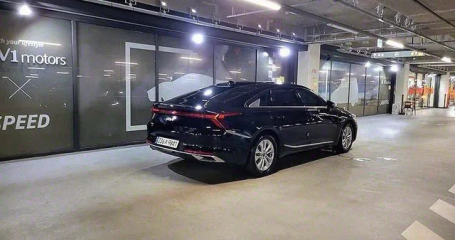 Kia K8 