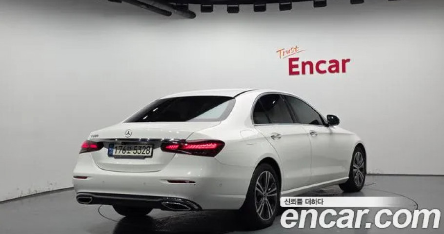 Mercedes-Benz E-Class 