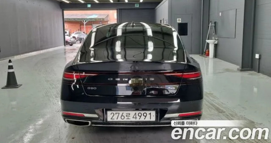 Genesis G90 