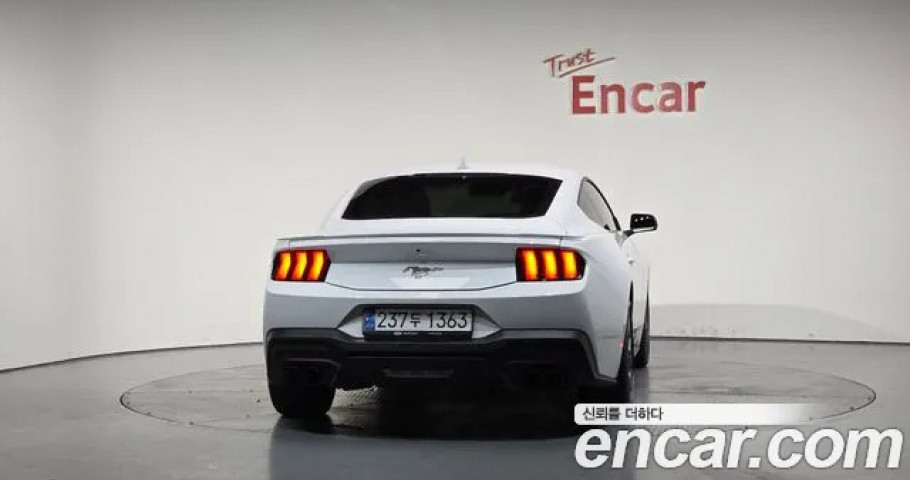 Ford Mustang 