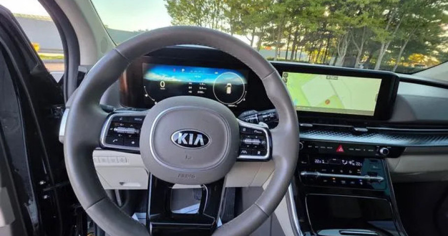 Kia Carnival 