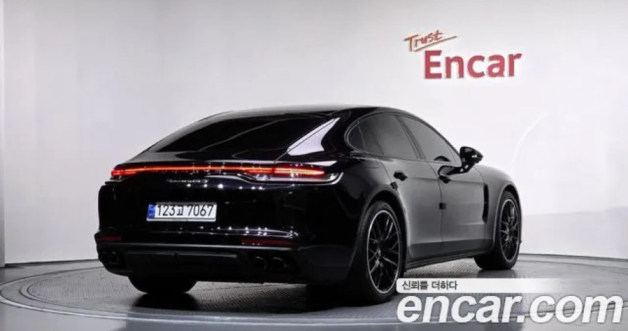 Porsche Panamera 