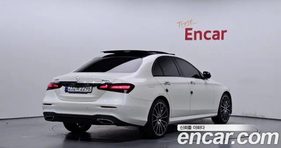 Mercedes-Benz E-Class 