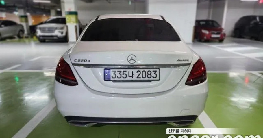 Mercedes-Benz C-Class 
