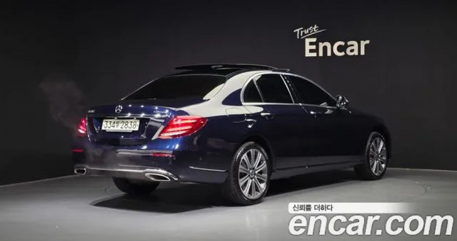 Mercedes-Benz E-Class 