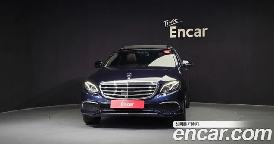 Mercedes-Benz E-Class 