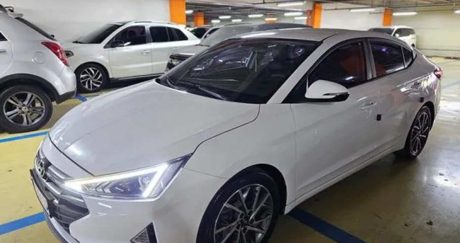 Hyundai Avante 