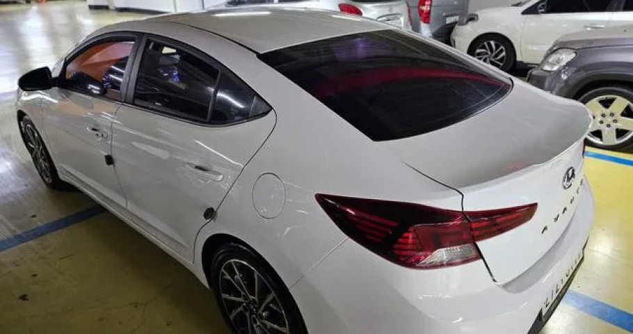 Hyundai Avante 