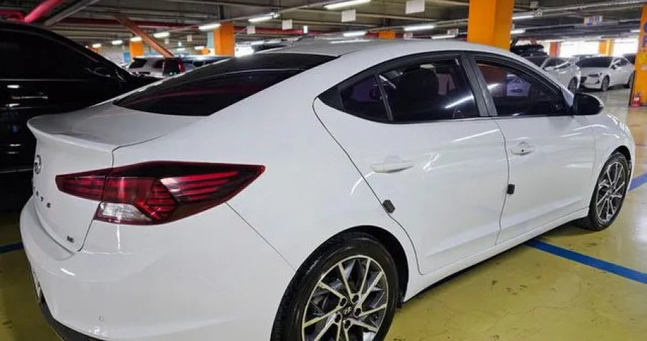 Hyundai Avante 