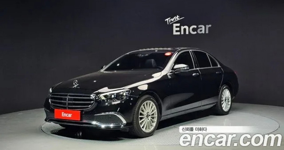 Mercedes-Benz E-Class 