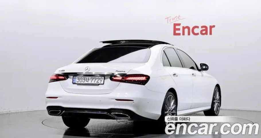 Mercedes-Benz E-Class 