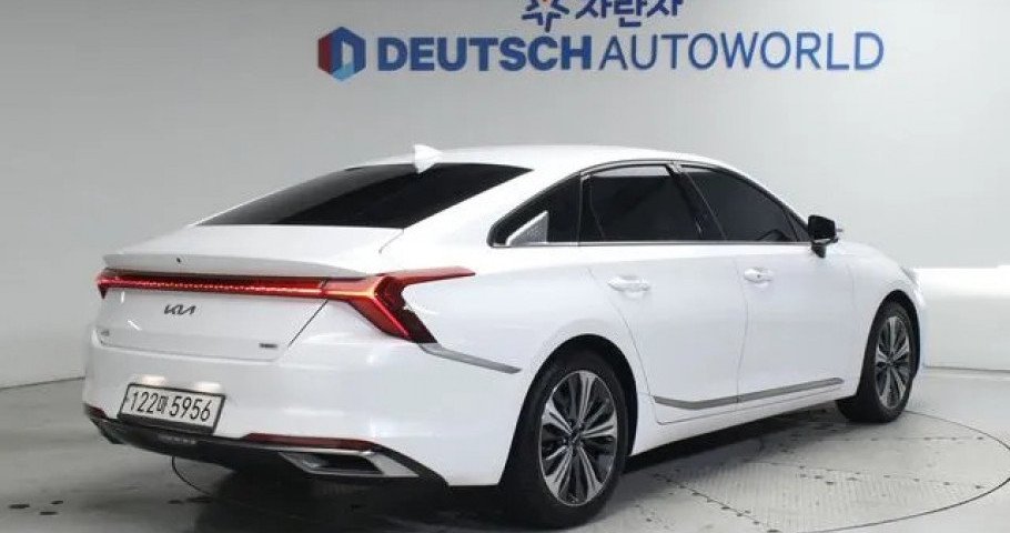 Kia K8 