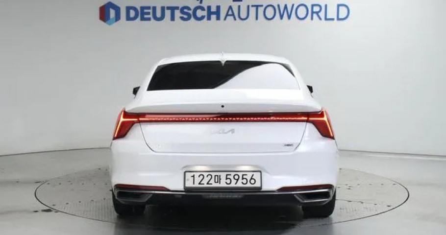 Kia K8 