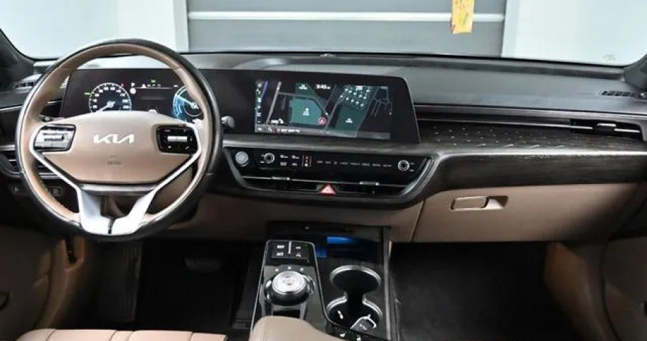 Kia K8 