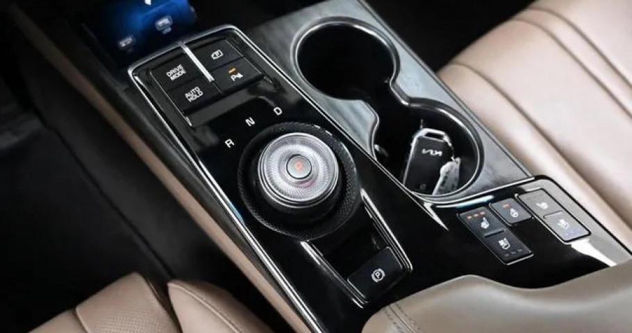 Kia K8 