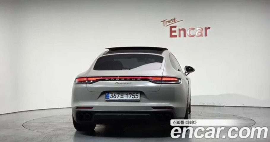 Porsche Panamera 