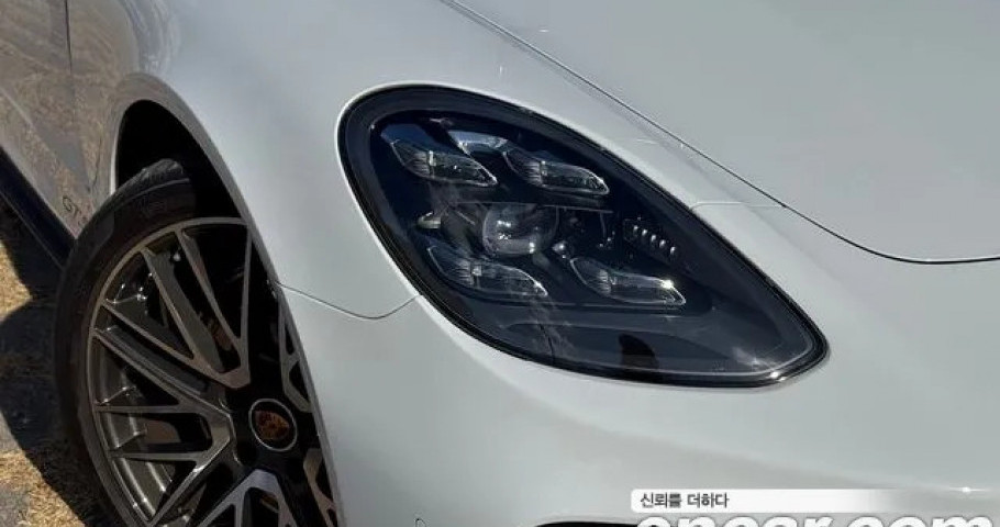 Porsche Panamera 