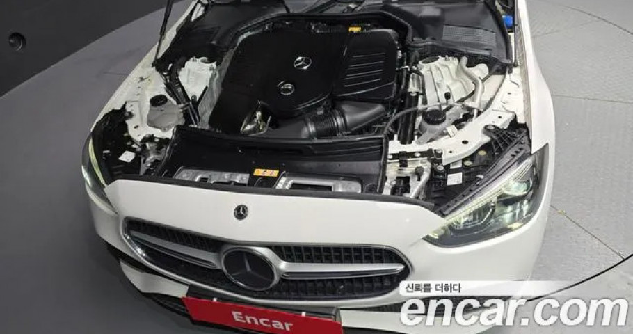 Mercedes-Benz C-Class 