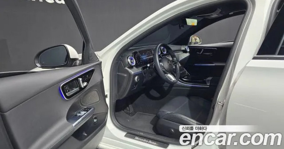 Mercedes-Benz C-Class 