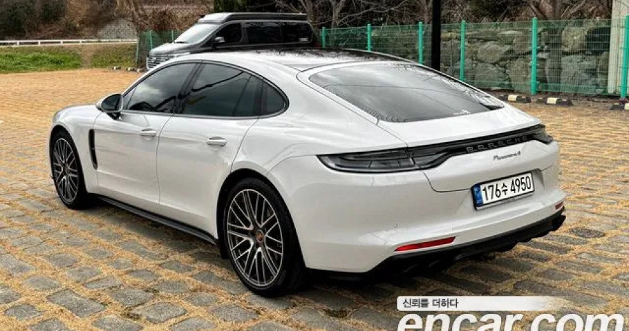 Porsche Panamera 