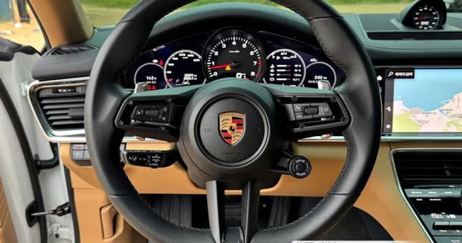 Porsche Panamera 