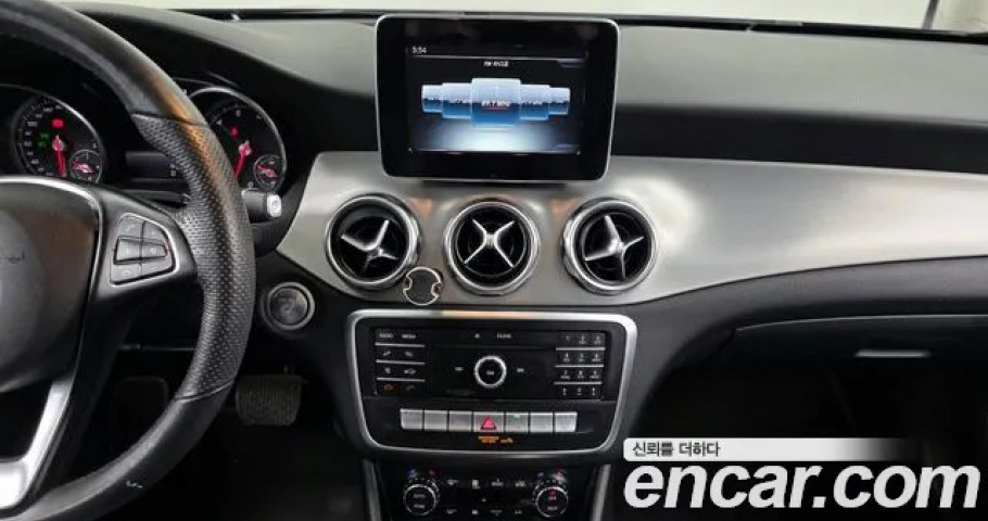 Mercedes-Benz Gla-Class 